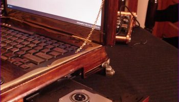 Ubuntu-Powered Steampunk Laptop Available to Order