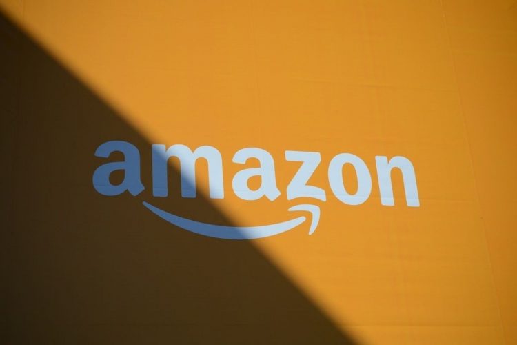 amazon logo on an orange background amazon logo on an orange background