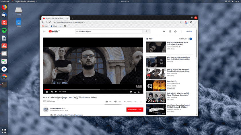 A Gif of Chome Picture in Picture mode