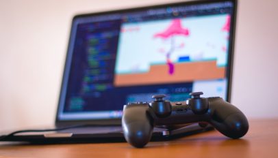 unsplash gaming laptop picture
