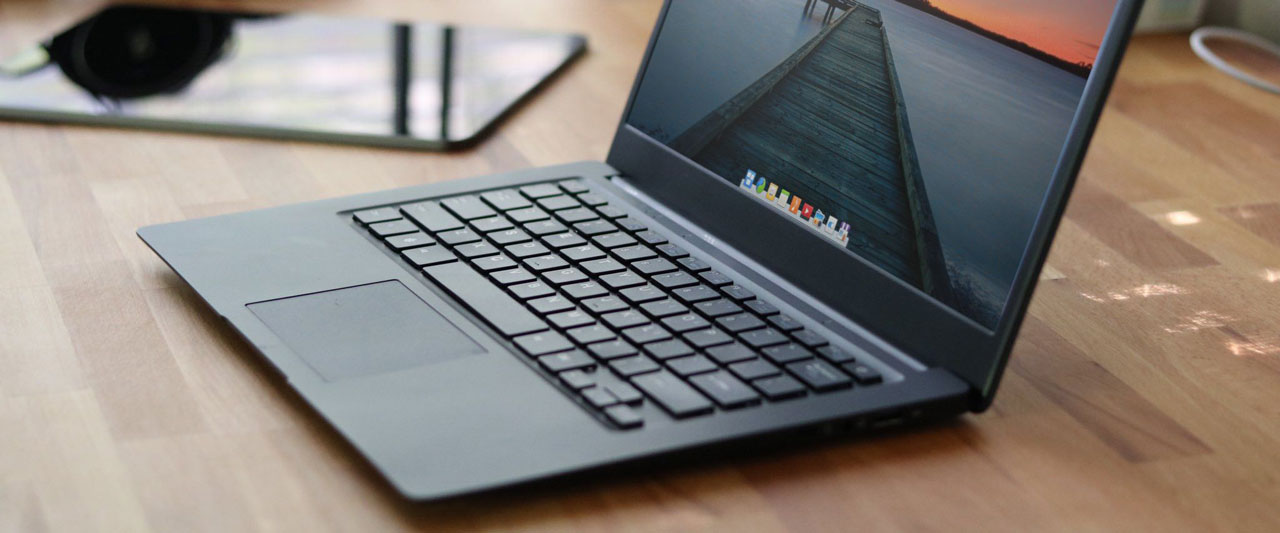 elementary os on a pinebook pro laptop