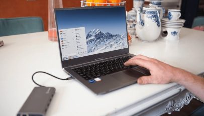 Zorin OS 16.2 on a laptop