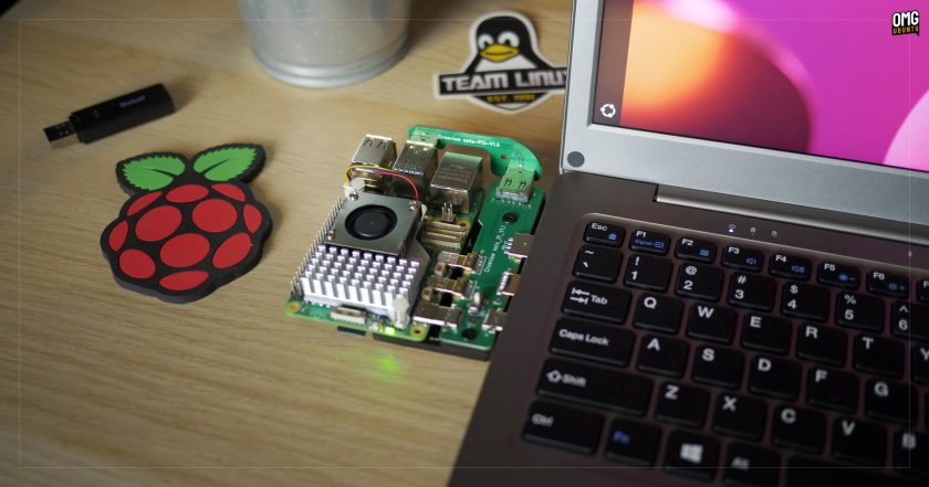 CrowView Note with a Raspberry Pi connected.